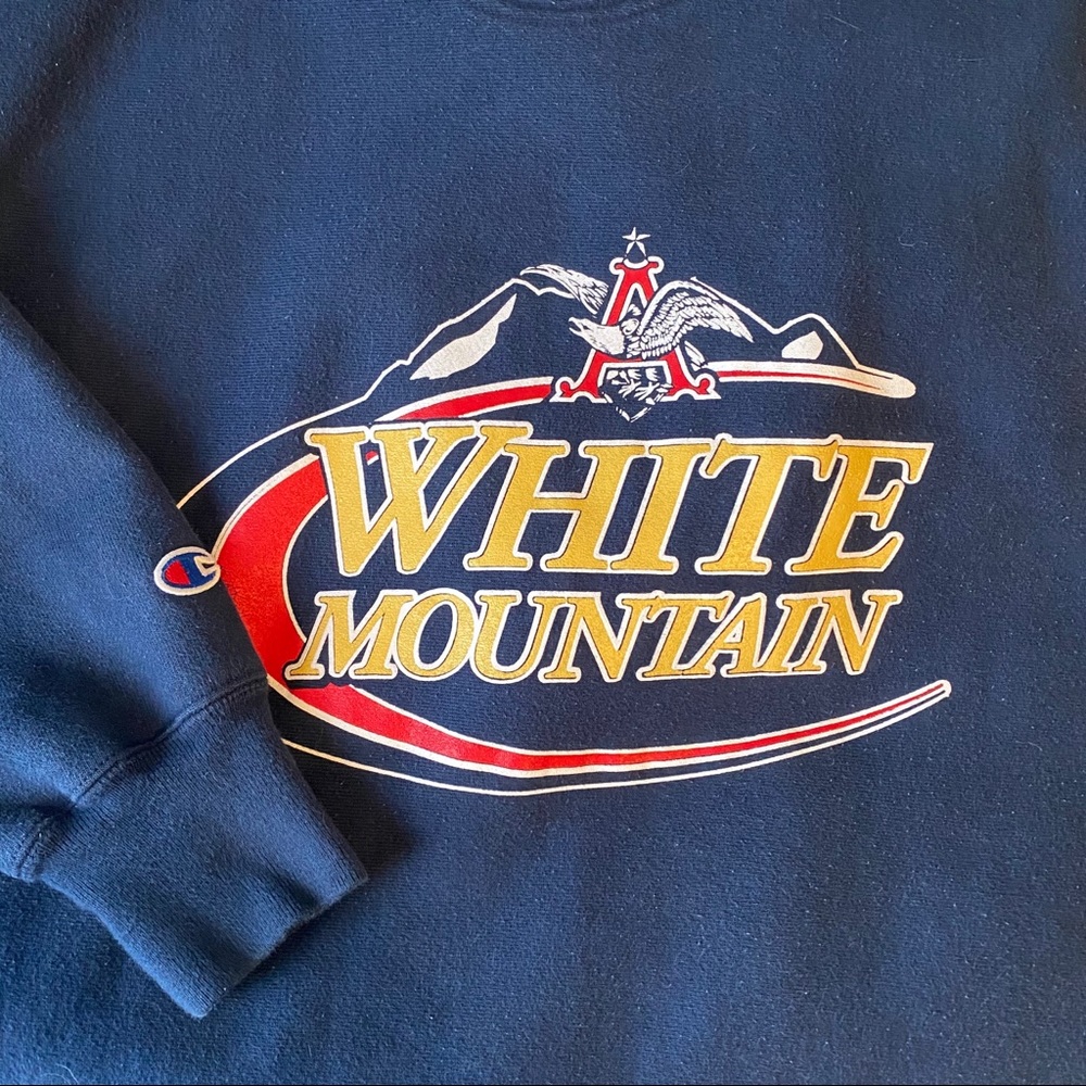 Crewneck sweatshirt